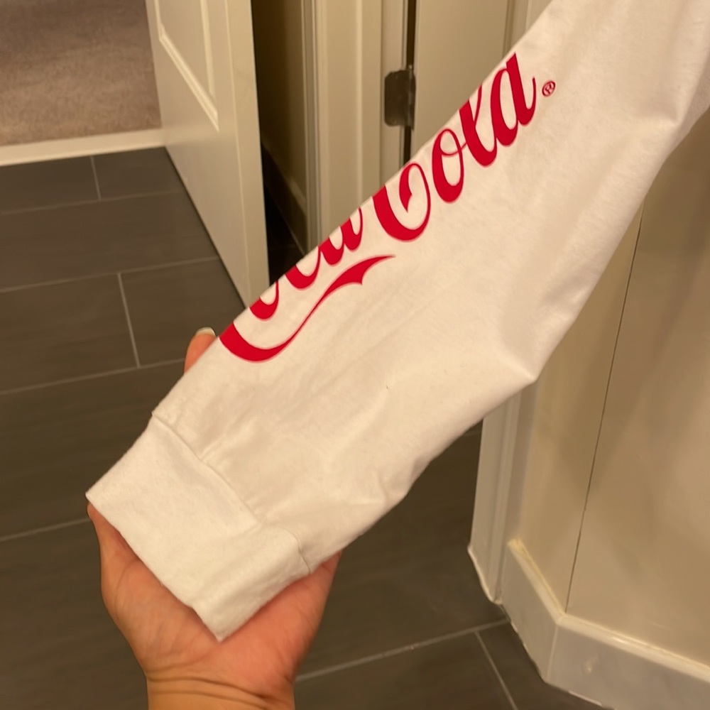 Forever 21 Women’s Coca Cola Crop Top - Picture 6 of 11